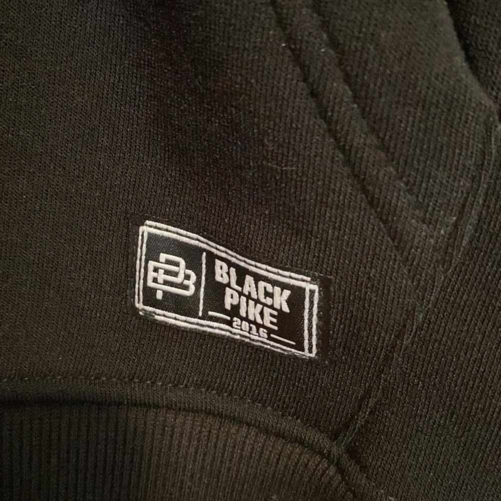 Black Pike Teddy Bear golf hole in one embroidered pocket fleece lined hoody - Picture 4 of 13
